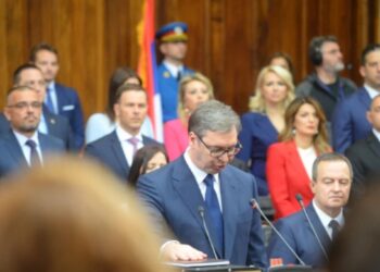 “Betohem se do ta ruaj si pjesë të Serbisë”, Vuçiç përfshin Kosovën në betimin e tij si president