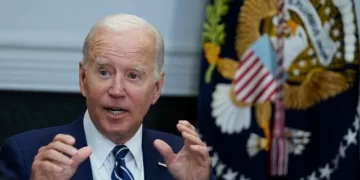 Joe Biden zbulon aksidentalisht listën e udhëzimeve me përgjigje të gatshme
