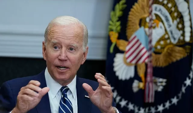 Joe Biden zbulon aksidentalisht listën e udhëzimeve me përgjigje të gatshme