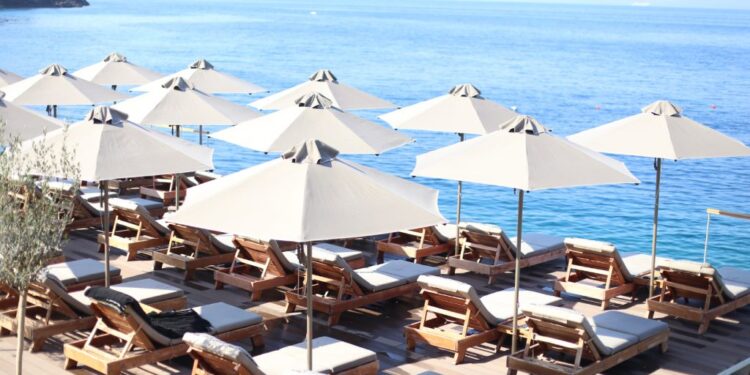 60% e shqiptarëve nuk bëjnë dot një javë pushime këtë vit, më keq se Rajoni