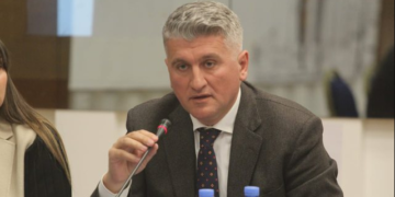 Babo mes falenderimit dhe mërzisë!
