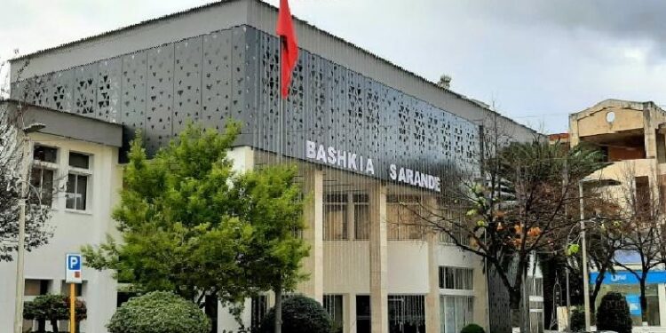 Arrestime në Bashkinë e Sarandës, pranga 3 zyrtarëve të lartë