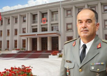 Një president zjarrfikës?!