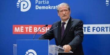 Propozimi i PS-së/Berisha thirrje Metës: Mos e lejo, po shkelet Kushtetuta