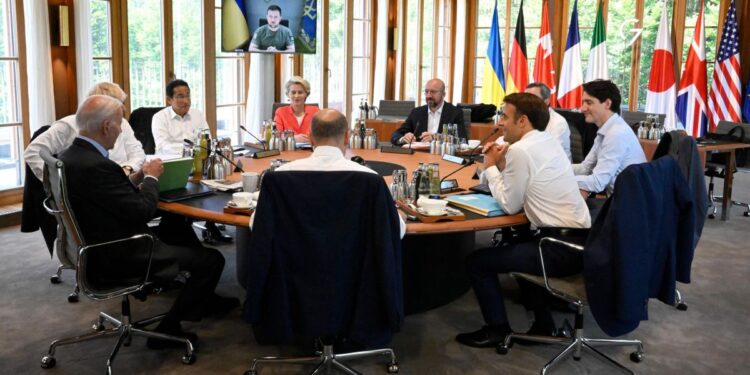 Zyrtarët e Biden kanë humbur besimin se Ukraina mund të rifitojë të gjithë territorin e saj