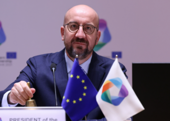 Rezultate apo thjesht ecejake