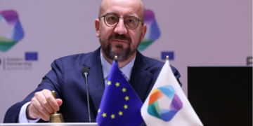 Rezultate apo thjesht ecejake