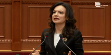 Spiropali përplaset me deputetët e PD-së: Pusho, ule zërin se ti je kalë karroce (VIDEO)