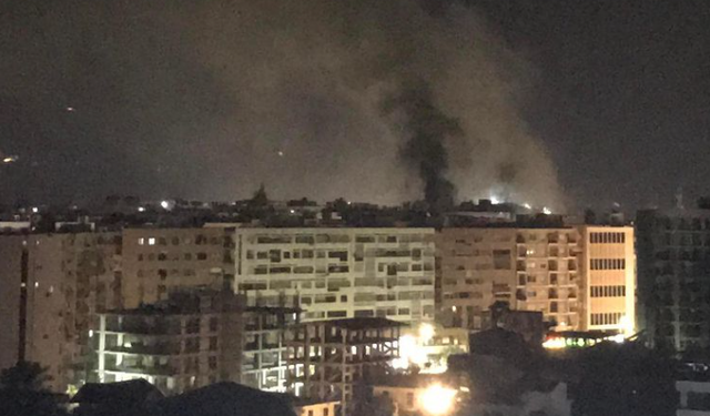 Garazhi i një pallati në Astir përfshihet nga flakët, 8 të lënduar