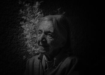 Gjyshja ime, Mynever Shuteriqi