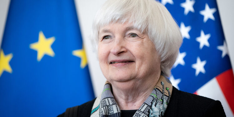 Rusia shpall “non grata” 61 shtetas amerikanë, përfshirë Sekretaren e Thesarit