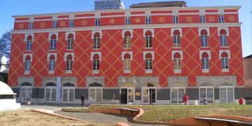 KLSH kërkon ndëshkim për 70 punonjës të Bashkisë Fier