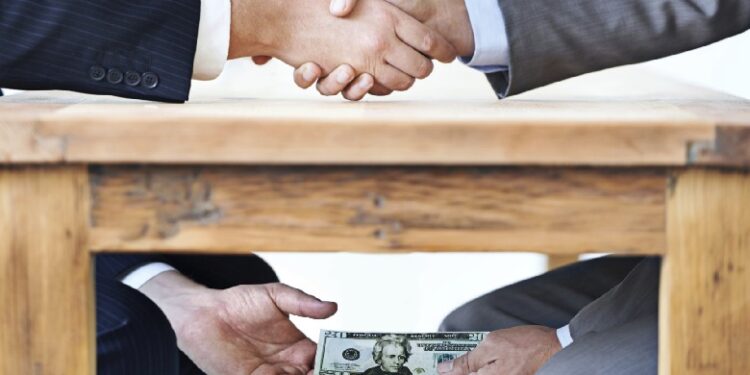 Poshtë korrupsioni!