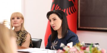 Ministrja Kushi pret Raportuesen e PE për Shqipërinë, fokus reformat në arsim