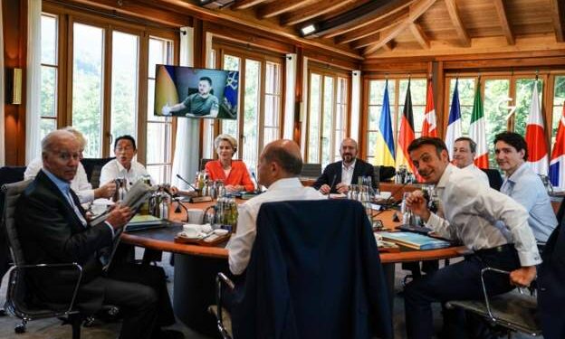 Udhëheqësit e G7 zotohen të mbështesin Ukrainën “për aq kohë sa duhet”