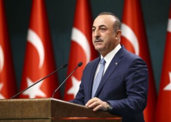 Ministri i Jashtëm turk: Mund të ketë terren të ri për negociata midis Ukrainës dhe Rusisë