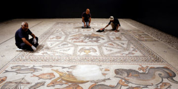 Mozaiku antik 1700 vjeçar rikthehet në vendin e origjinës