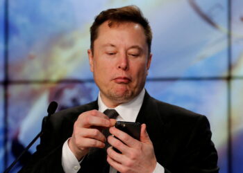 Elon Musk kërcënon me heqje dorë nga marrëveshja me Twitter-in