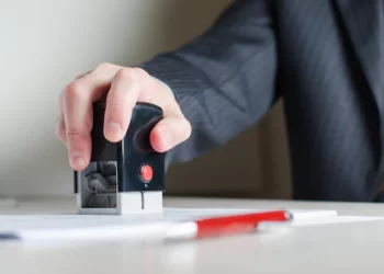 Zjarri në zyrën e noterit të arrestuar, ja çfarë njofton policia