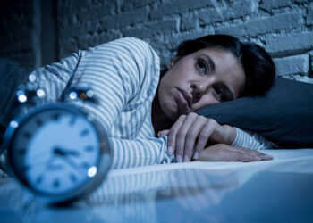 Pse disa njerëz zgjohen gjithmonë në të njëjtën orë të natës?