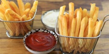 “Do ta shkul zemrën, do t’ia jap nënës tënde ta hajë”, klienti “çmendet” për patatet e ftohta (FOTO)