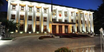 Çfarë është dhe çfarë nuk e lënë të jetë Presidenti i Republikës!