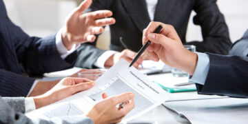 2021, paga në sektorin publik ishte 24% më e lartë se në atë privat