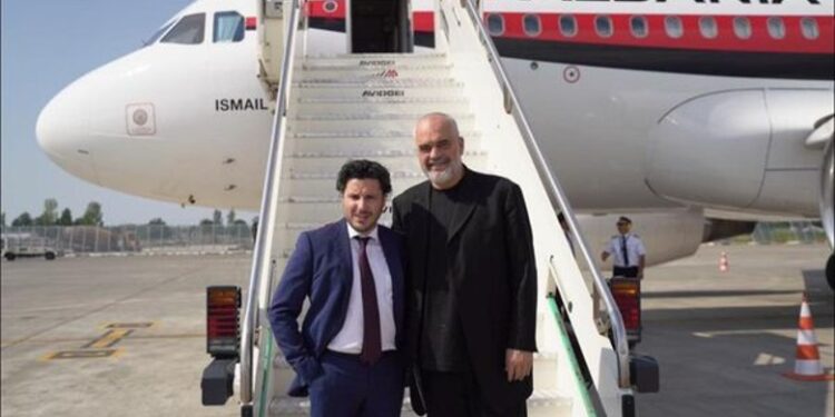 Me ftesë të Zelensky-t, Rama dhe Abazoviç shohin nga afër pasojat e b*mbardimeve ruse