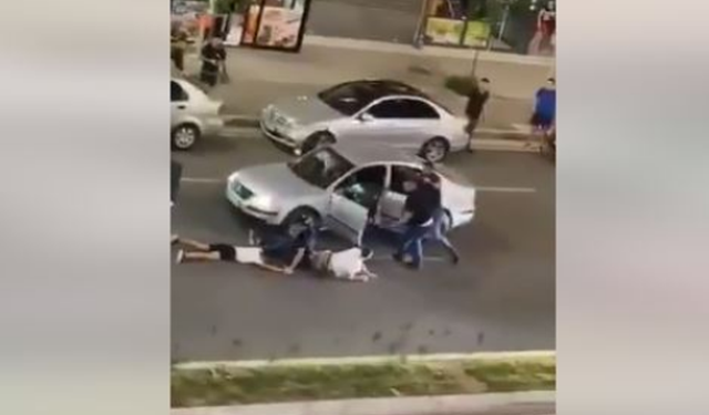 Të shtrirë në tokë e me pranga në duar, çfarë ndodhi dy ditë më parë në Astir (VIDEO)