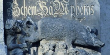 Debati për një skulpturë mesjetare dhe “l*fta” për të mbrojtur të drejtat