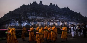 Borobudur, tempulli më i madh budist në botë që bëhet më i shtrenjtë