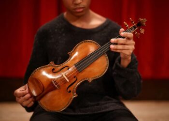 Violina e rrallë e zbukuruar e Stradivarit mund të arrijë në 11 milionë dollarë në ankand