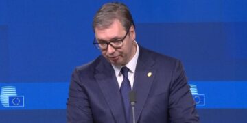 Vuçiç: Shqipëria dhe Maqedonia meritojnë çeljen e negociatave!