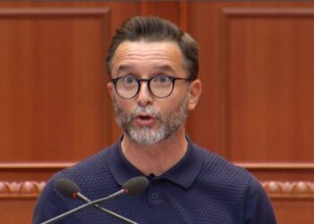 Braçe: Karteli i grumbulluesve vjedh fermerët, ndaj bërtas (VIDEO)