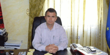 “I dënuar për trafik të qenieve njerëzore”, PD kërkesë për verifikim të kryetarit të Bashkisë Divjakë