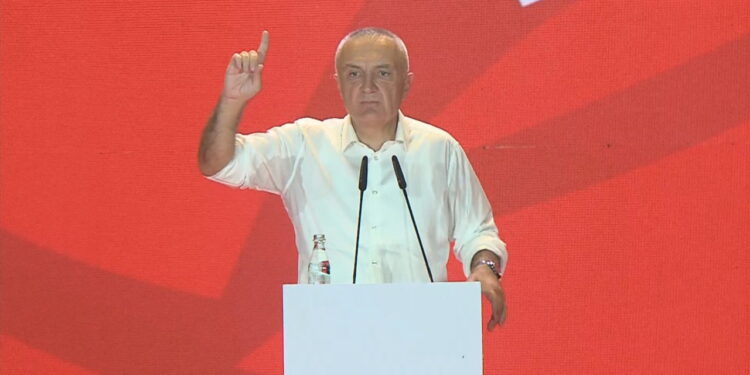 Nga LSI në “Partia e Lirisë”, Lela: Marketing politik, Metës i rrinte ngushtë kostumi i Presidentit