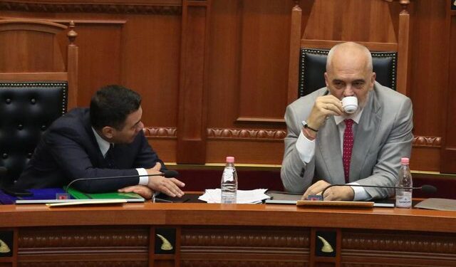 Mbi “harenë” publike për shkarkimin e Arben Ahmetajt!