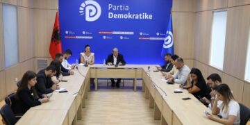 Berisha zbulon hapin e radhës dhe flet për deputetët kritikë të PD-së që morën pjesë në protestë