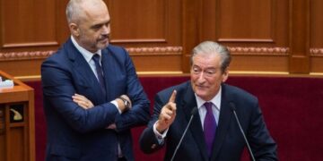 Rama-Berishës: Je i padëshirueshëm, “non grata”, ish-kryeministri: Je hajdut