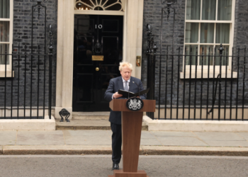 Boris Johnson jep dorëheqjen