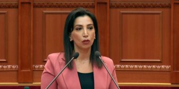 Kushi shpreh angazhimin për forcimin e figurës së mësuesit me integritet ligjor dhe moral