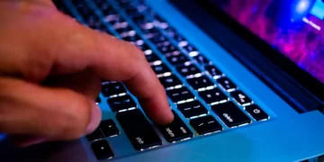 Apple zgjidh veprimet ligjore për tastierat duke paguar 50 milionë dollarë