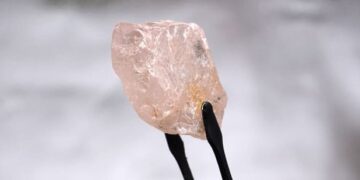 Zbulohet diamanti më i madh në 300 vitet e fundit