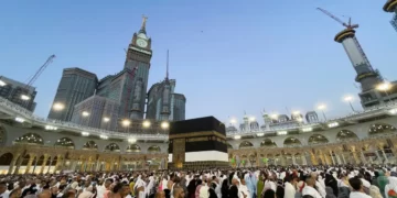 Pelegrinët myslimanë dynden në Mekë për Haxhin e parë pas pandemisë