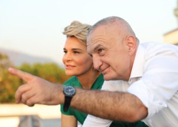 Një ditë pas largimit si President, Meta del me mesazhin e koduar