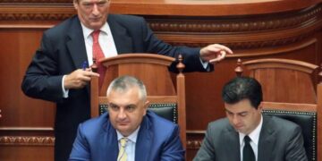 “Fitore mbi spiunët”/Artan Hoxha i publikon videon Ilir Metës