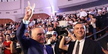 Dokumenti që “fundos” ish-Presidentin/Meta, 140 faqe në arkivat e ish-Sigurimit të Shtetit