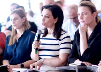 Takimi me kryetarët e Bashkive/Kushi kërkon bashkëpunim më të ngushtë për shkollat dhe universitetet