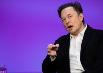 Twitter padit Elon Musk për marrëveshjen prej 44 miliardë dollarësh