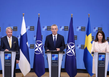 NATO fillon zyrtarisht procesin e ratifikimit të anëtarësimit të Suedisë dhe Finlandës